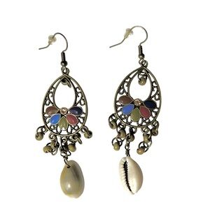NWOT Bohemian Shell Dangle Earrings